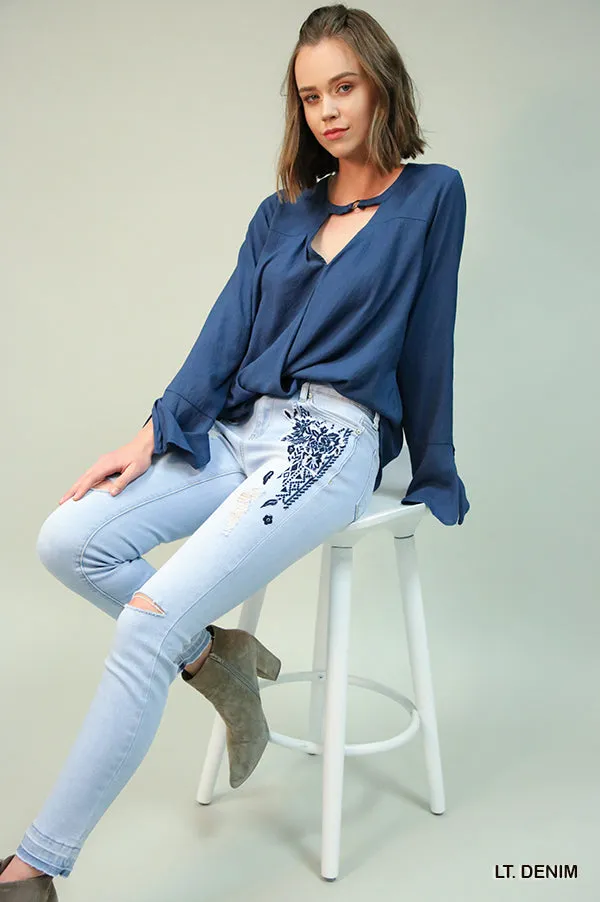 Floral Embroidered Distressed Skinny Jeans