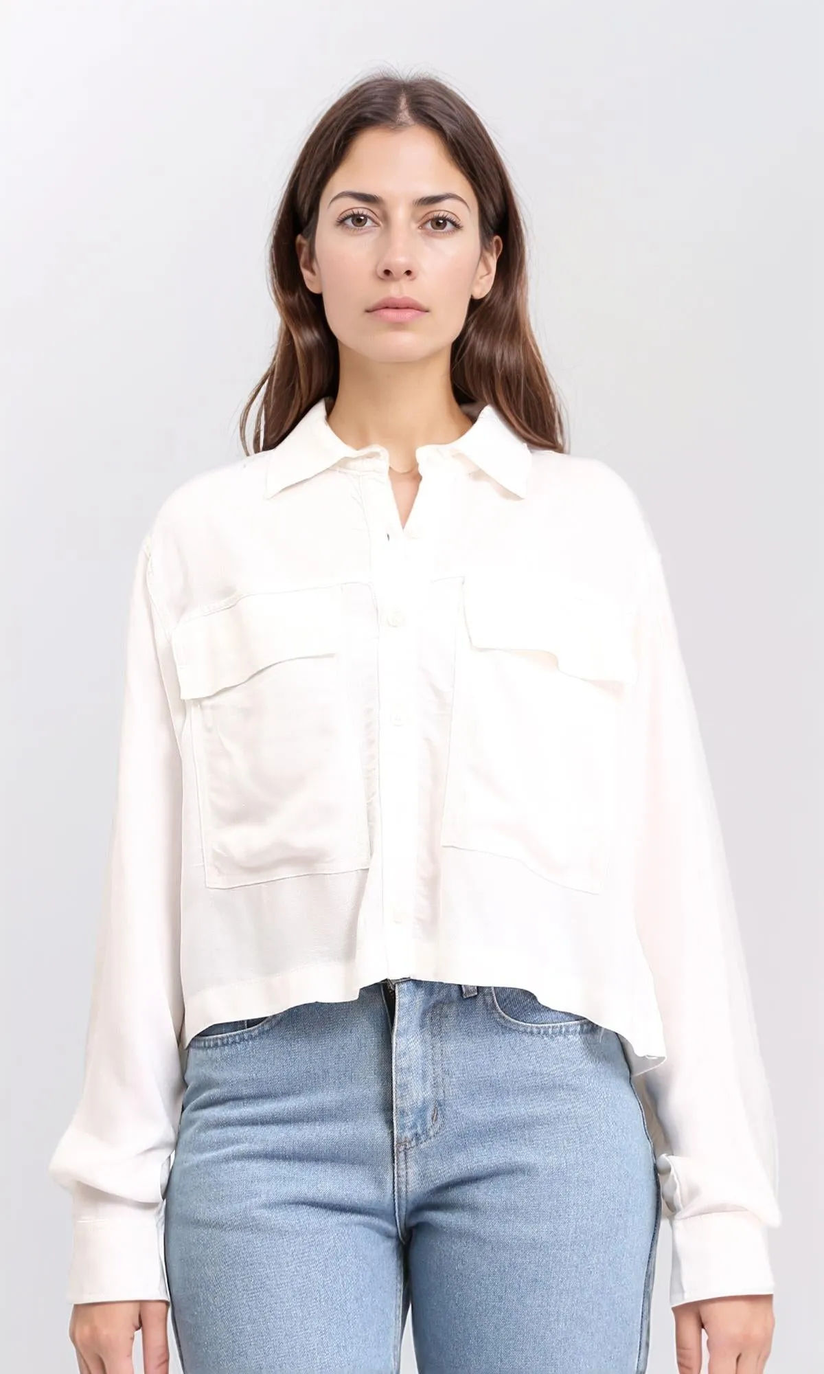 R209121 - Solid Short Shirt with Front Pockets - Off-White